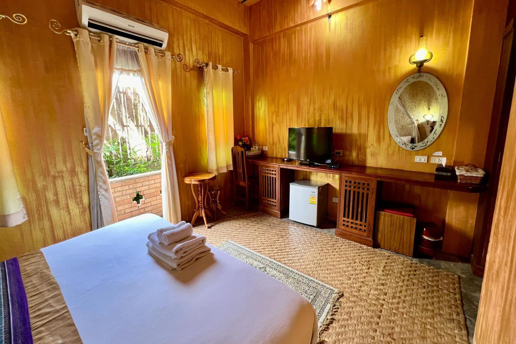 Amethyst Hotel Чиангмай Экстерьер фото